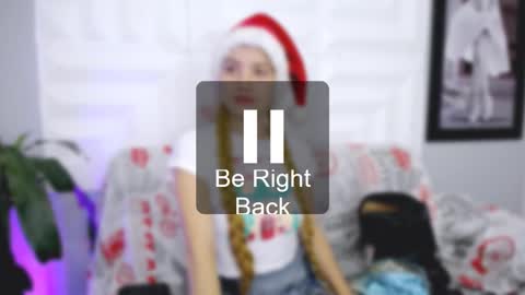 Snapshot of yemfairymcry chatting on 12.20.25 YEM online show from 12.20.25