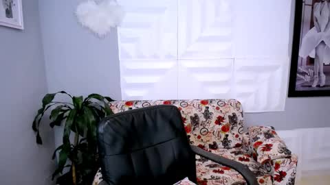 Snapshot of yemfairymcry chatting on 03.02.26 YEM online show from 03.02.26