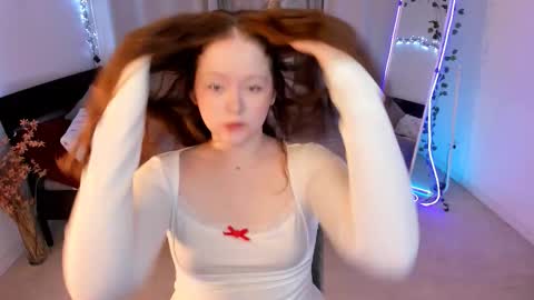 Snapshot of yennefer__ chatting on 03.06.26 Yennefer online show from 03.06.26