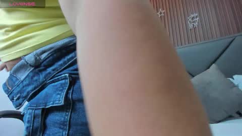 Y E R A  online show from 01.05.26