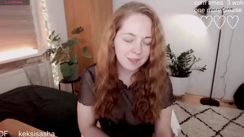 Snapshot of yes_itstrue chatting on 02.02.25 Sasha online show from 02.02.25