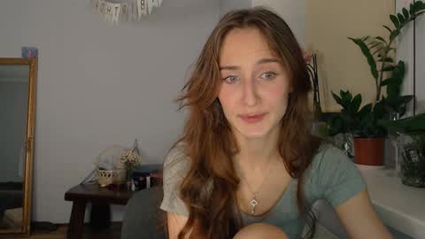 Snapshot of yes_to_heaven chatting on 10.25.25 Zoe online show from 10.25.25