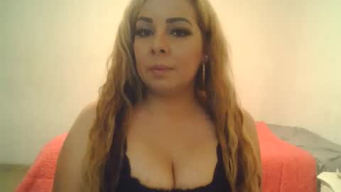 Snapshot of yesi31 chatting on 12.21.25 yesi31 online show from 12.21.25