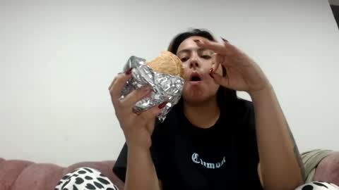 Snapshot of yessica_08 chatting on 07.16.26 yessica and andres online show from 07.16.26