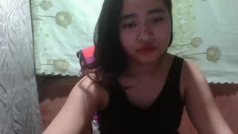 yhang_19 online show from 10.20.25