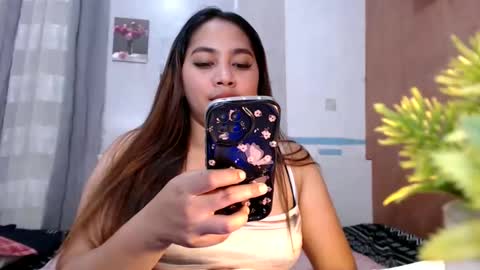 Snapshot of yhang_slut chatting on 02.09.25 yhang_slut online show from 02.09.25