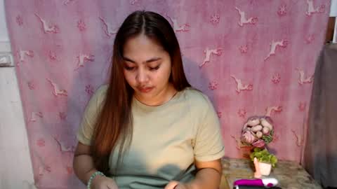 Snapshot of yhang_slut chatting on 02.14.25 yhang_slut online show from 02.14.25