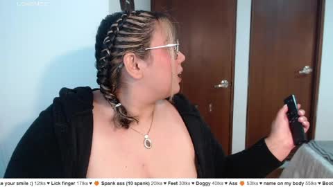Snapshot of yini_angel07 chatting on 05.27.26 hii i am yini online show from 05.27.26