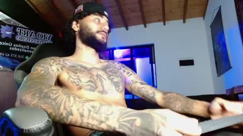 Snapshot of yio__cohen chatting on 05.15.26 yio cohen online show from 05.15.26