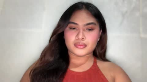 yllana love online show from 11.13.25