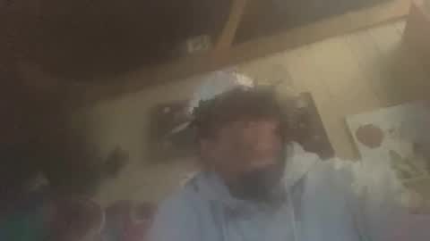 Snapshot of ymmotg chatting on 01.01.25 ymmotg online show from 01.01.25