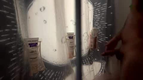 Snapshot of yngbull25 chatting on 10.02.25 yngbull25 online show from 10.02.25