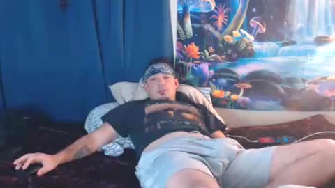 Snapshot of yobleez chatting on 11.16.25 yobleez online show from 11.16.25