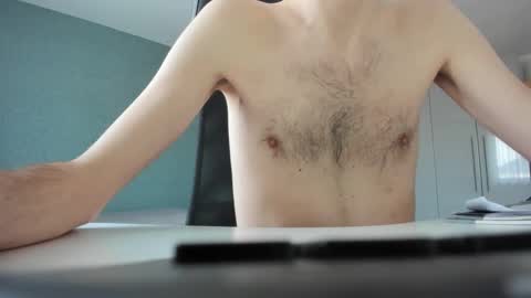 Snapshot of yoda130305 chatting on 02.22.25 yoda130305 online show from 02.22.25