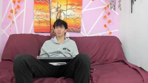 Snapshot of yoel_allan_hot88 chatting on 09.21.25 yoel_allan_hot88 online show from 09.21.25