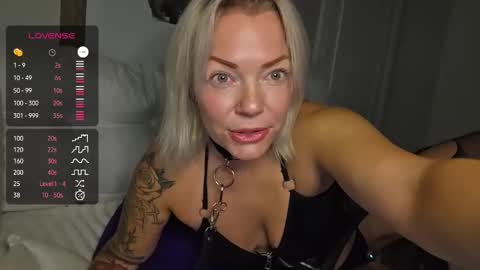Yogiblondebangme online show from 10.20.25