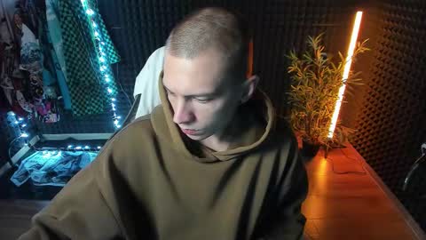 You can ask my name in pm online show from 10.16.25