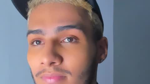 Snapshot of yoi_olimpo chatting on 12.18.24 Yoi Olimpo online show from 12.18.24