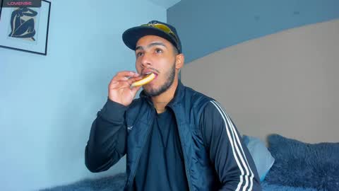 Snapshot of yoi_olimpo chatting on 01.06.25 Yoi Olimpo online show from 01.06.25