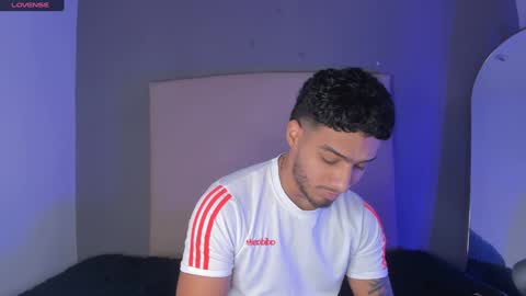 Snapshot of yoi_olimpo chatting on 01.25.25 Yoi Olimpo online show from 01.25.25