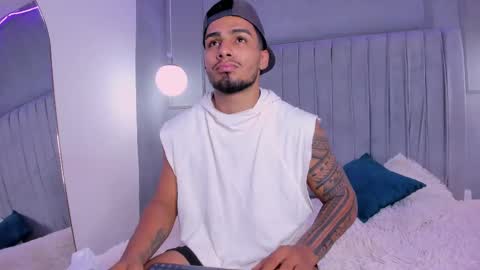 Snapshot of yoi_olimpo chatting on 02.20.25 Yoi Olimpo online show from 02.20.25