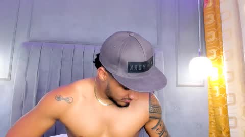 Snapshot of yoi_olimpo chatting on 02.24.25 Yoi Olimpo online show from 02.24.25