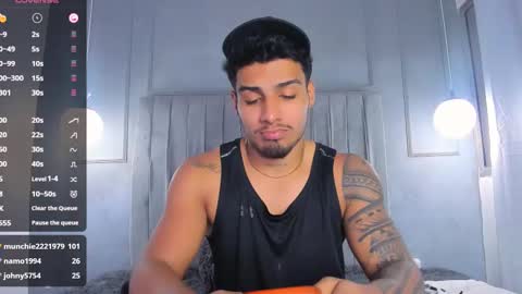 Snapshot of yoi_olimpo chatting on 03.10.25 Yoi Olimpo online show from 03.10.25