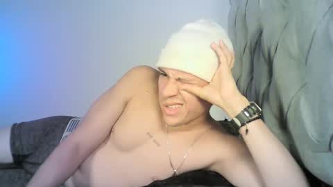 Snapshot of yonat_ chatting on 10.24.25 Yonat online show from 10.24.25