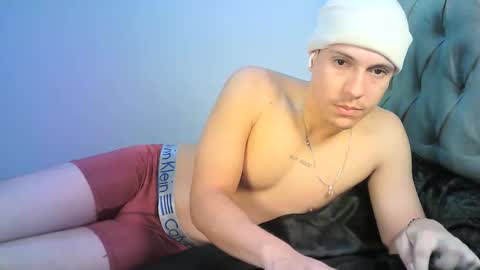 Snapshot of yonat_ chatting on 11.16.25 Yonat online show from 11.16.25