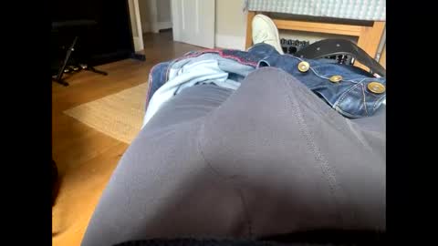 yorkiemanuk online show from 04.10.26