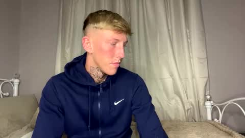 Snapshot of yorkshirelad208 chatting on 03.12.25 Harrison online show from 03.12.25