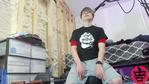 Snapshot of yoshe47 chatting on 01.06.25 yosh online show from 01.06.25