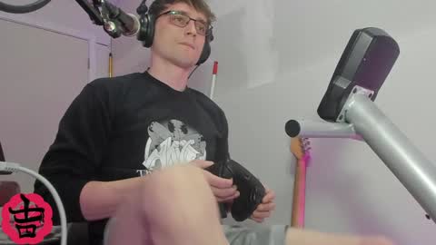 Snapshot of yoshe47 chatting on 01.17.25 yosh online show from 01.17.25