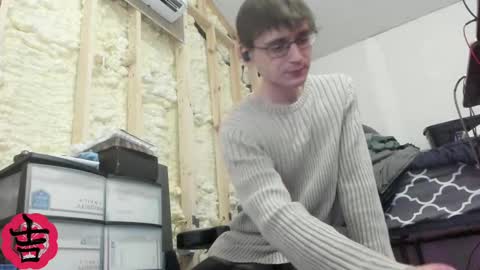 Snapshot of yoshe47 chatting on 02.11.25 yosh online show from 02.11.25