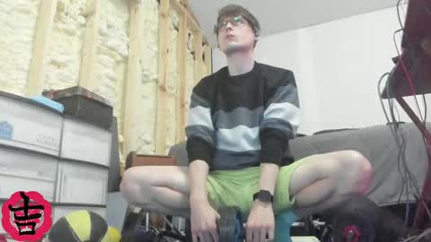 Snapshot of yoshe47 chatting on 03.11.25 yosh online show from 03.11.25