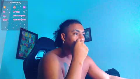 Snapshot of yosoy_enzo2020 chatting on 04.19.26 Enzo online show from 04.19.26