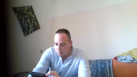 Snapshot of yossislave1 chatting on 02.01.25 dor online show from 02.01.25