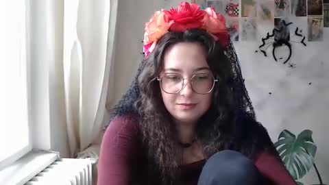 Snapshot of you_aurora chatting on 10.13.25 Aurora online show from 10.13.25