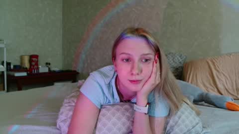 Snapshot of you_cant_forget chatting on 09.10.25 you_cant_forget online show from 09.10.25