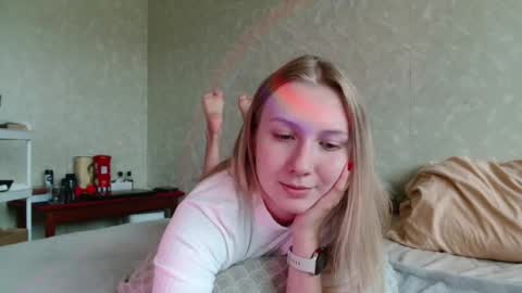 Snapshot of you_cant_forget chatting on 09.25.25 you_cant_forget online show from 09.25.25
