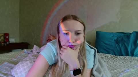 Snapshot of you_cant_forget chatting on 10.20.25 you_cant_forget online show from 10.20.25