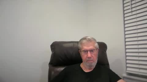 Snapshot of yougogirl_3 chatting on 09.09.25 Colorado Guy Straight online show from 09.09.25