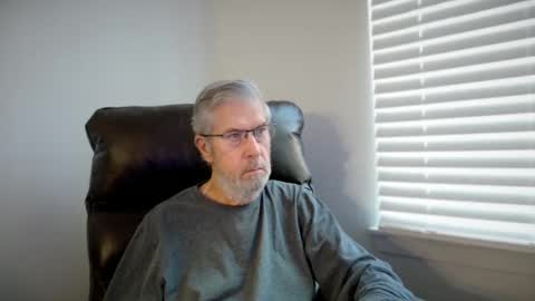 Snapshot of yougogirl_3 chatting on 09.22.25 Colorado Guy Straight online show from 09.22.25