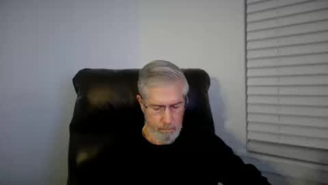 Snapshot of yougogirl_3 chatting on 10.15.25 Colorado Guy Straight online show from 10.15.25