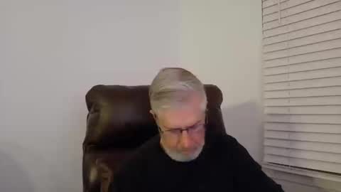 Snapshot of yougogirl_3 chatting on 10.20.25 Colorado Guy Straight online show from 10.20.25