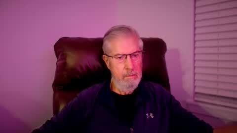 Snapshot of yougogirl_3 chatting on 10.24.25 Colorado Guy Straight online show from 10.24.25