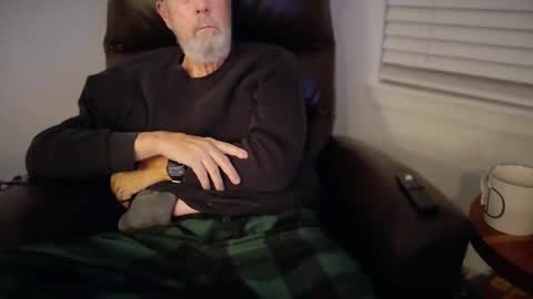 Snapshot of yougogirl_3 chatting on 10.28.25 Colorado Guy Straight online show from 10.28.25