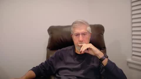 Snapshot of yougogirl_3 chatting on 11.02.25 Colorado Guy Straight online show from 11.02.25