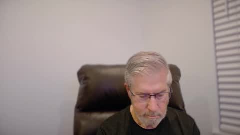 Snapshot of yougogirl_3 chatting on 11.13.25 Colorado Guy Straight online show from 11.13.25