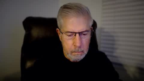 Snapshot of yougogirl_3 chatting on 11.18.25 Colorado Guy Straight online show from 11.18.25